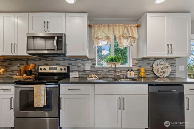 18331 38th Avenue S, Seatac, WA 98188