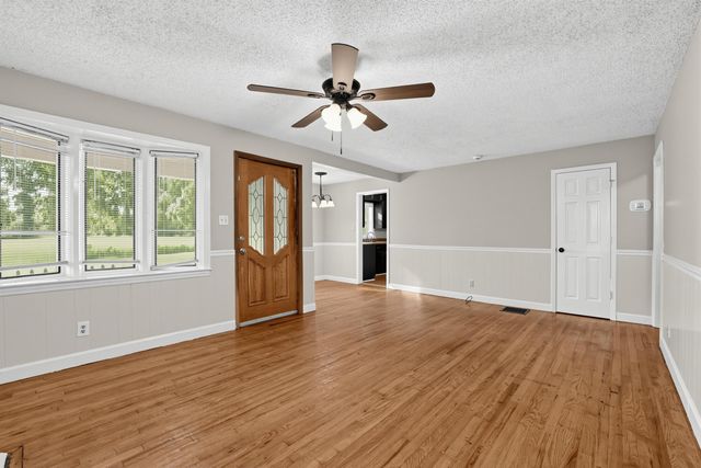 102 Overbrook Circle, Spartanburg, SC 29306