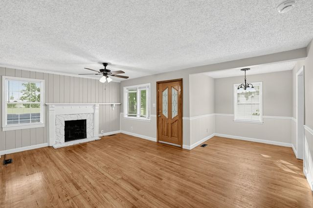 102 Overbrook Circle, Spartanburg, SC 29306