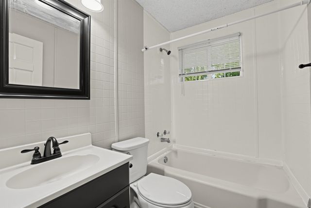 102 Overbrook Circle, Spartanburg, SC 29306