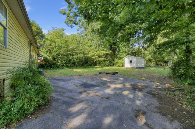 102 Overbrook Circle, Spartanburg, SC 29306