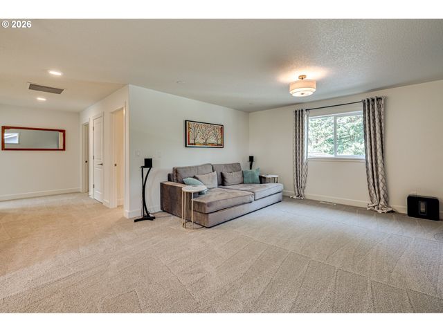 1123 E 2ND Way, La Center, WA 98629