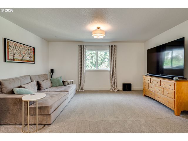 1123 E 2ND Way, La Center, WA 98629