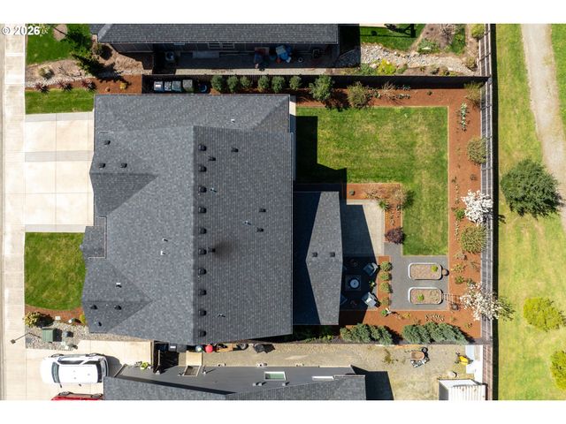 1123 E 2ND Way, La Center, WA 98629