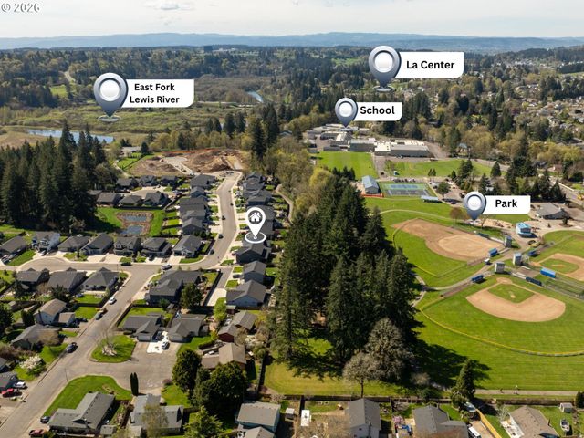 1123 E 2ND Way, La Center, WA 98629