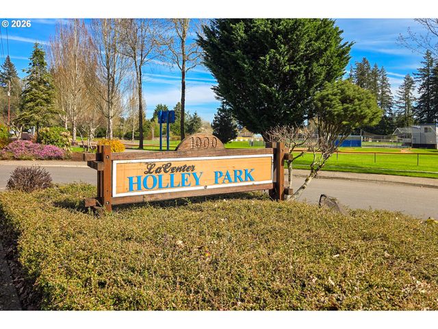 1123 E 2ND Way, La Center, WA 98629