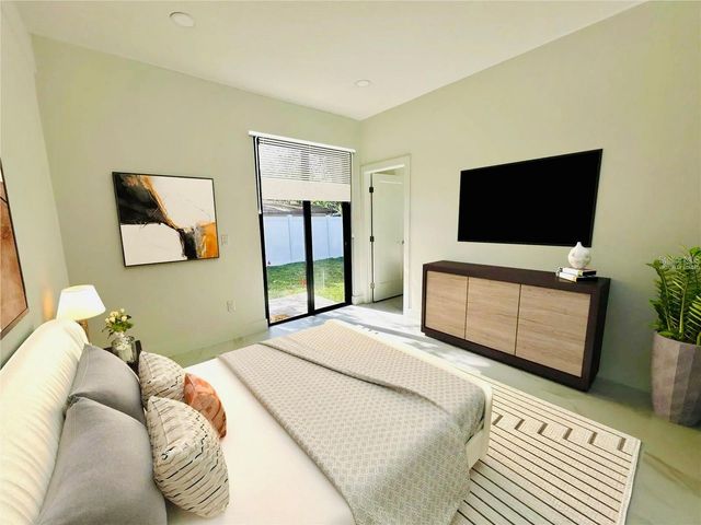 4106 N THATCHER AVENUE A, Tampa, FL 33614