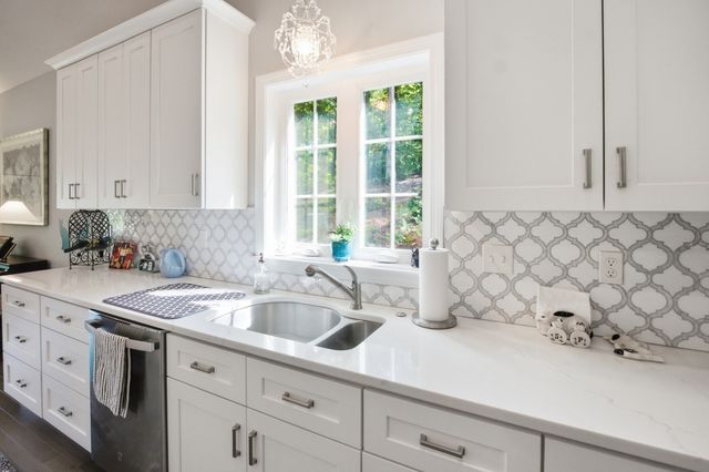 1830 Providence Rd, Northbridge, MA 01534