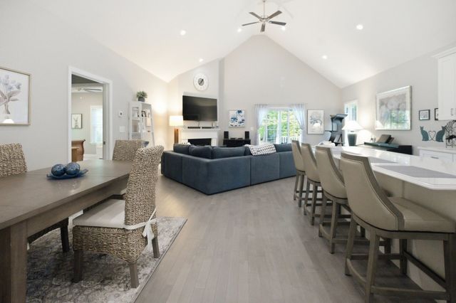 1830 Providence Rd, Northbridge, MA 01534