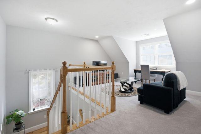 1830 Providence Rd, Northbridge, MA 01534