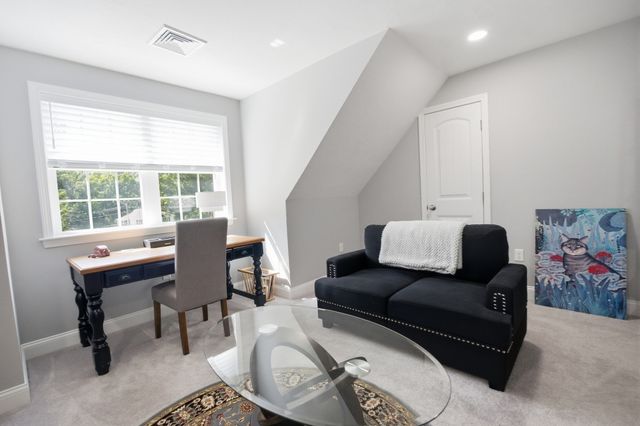 1830 Providence Rd, Northbridge, MA 01534