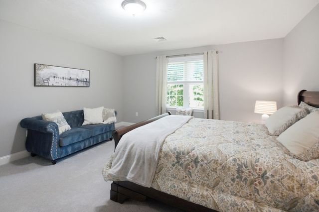 1830 Providence Rd, Northbridge, MA 01534