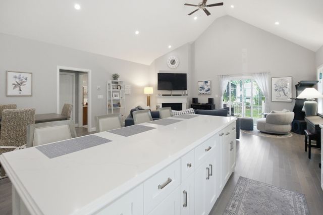 1830 Providence Rd, Northbridge, MA 01534