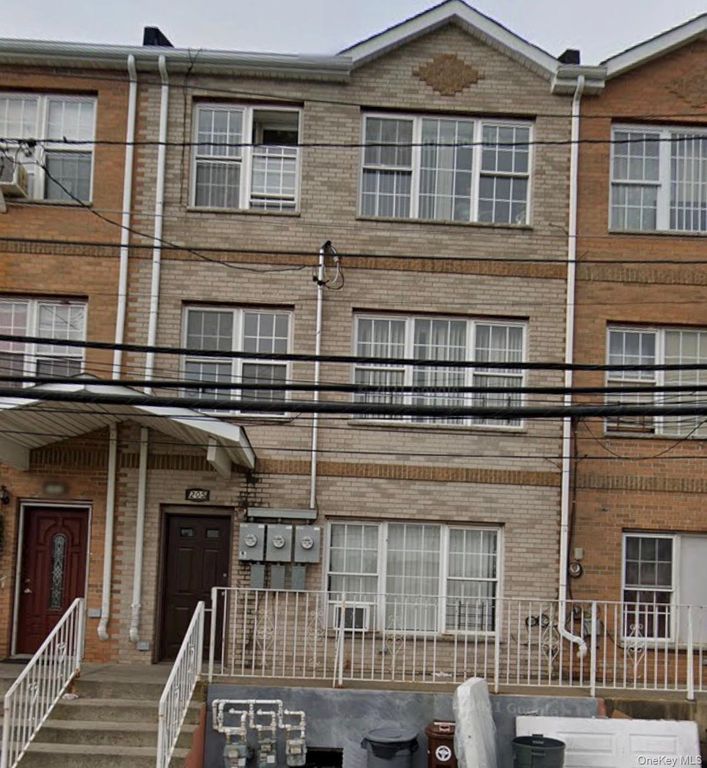 205 Beach 28th Street, Far Rockaway, NY 11691