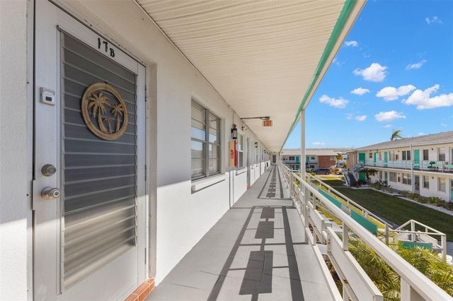 6050 21ST STREET N 17, St Petersburg, FL 33714