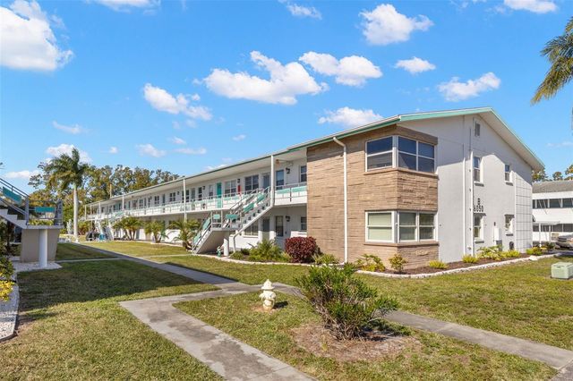 6050 21ST STREET N 17, St Petersburg, FL 33714