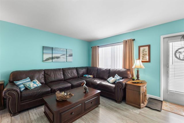 6050 21ST STREET N 17, St Petersburg, FL 33714