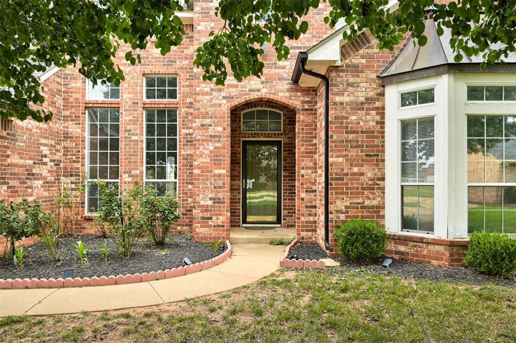 12700 Whitefield Circle, Oklahoma City, OK 73142
