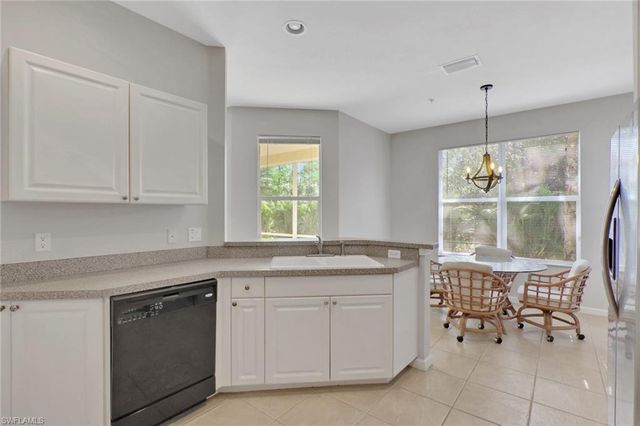 7844 Clemson ST 102, Naples, FL 34104
