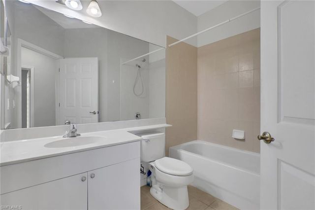 7844 Clemson ST 102, Naples, FL 34104