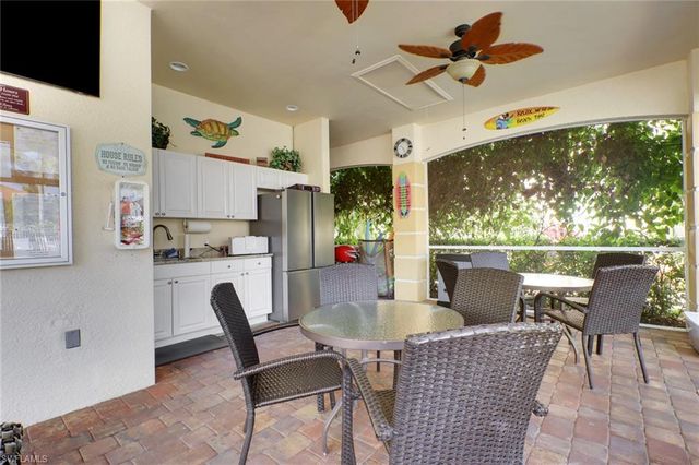 7844 Clemson ST 102, Naples, FL 34104