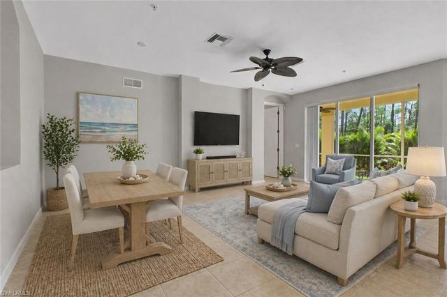 7844 Clemson ST 102, Naples, FL 34104