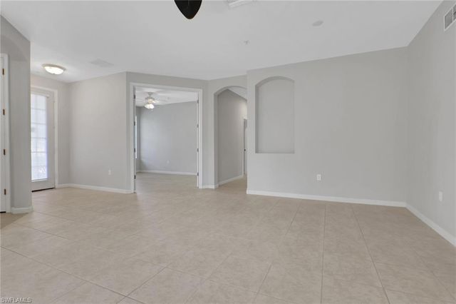 7844 Clemson ST 102, Naples, FL 34104