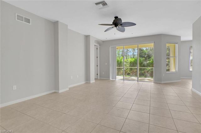 7844 Clemson ST 102, Naples, FL 34104