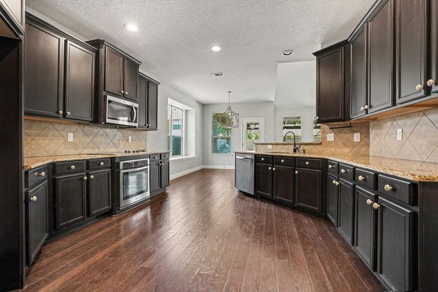 4310 Garden Path Lane, Mansfield, TX 76063