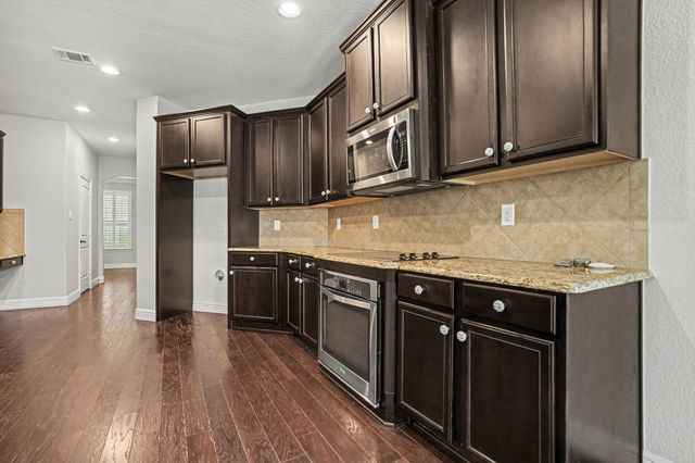 4310 Garden Path Lane, Mansfield, TX 76063