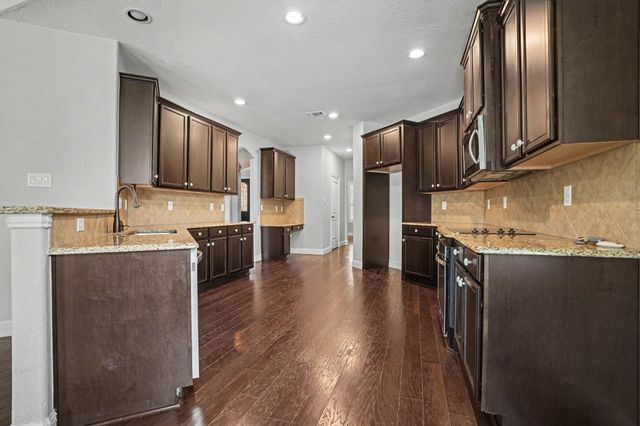 4310 Garden Path Lane, Mansfield, TX 76063