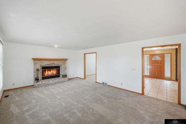 10326 Newport Avenue, Omaha, NE 68122