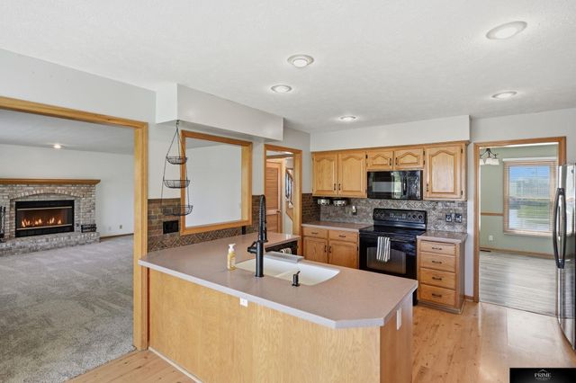 10326 Newport Avenue, Omaha, NE 68122