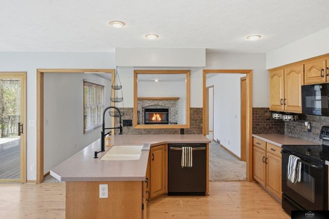 10326 Newport Avenue, Omaha, NE 68122