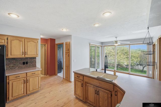 10326 Newport Avenue, Omaha, NE 68122