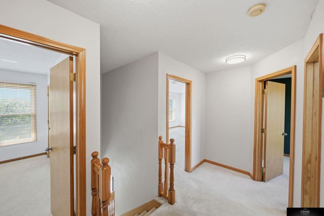 10326 Newport Avenue, Omaha, NE 68122