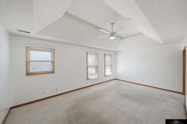 10326 Newport Avenue, Omaha, NE 68122