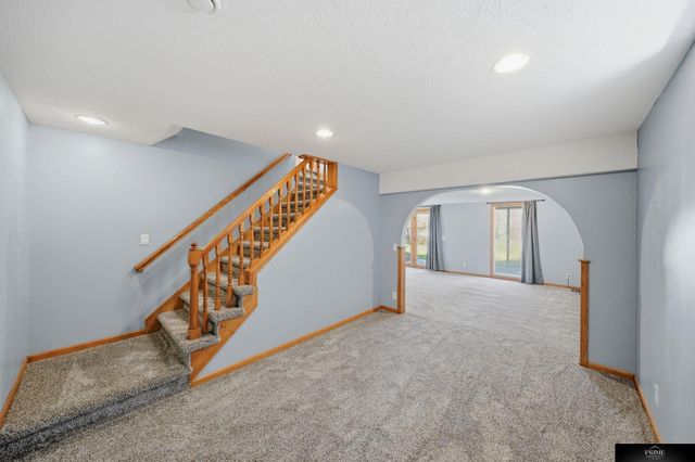 10326 Newport Avenue, Omaha, NE 68122