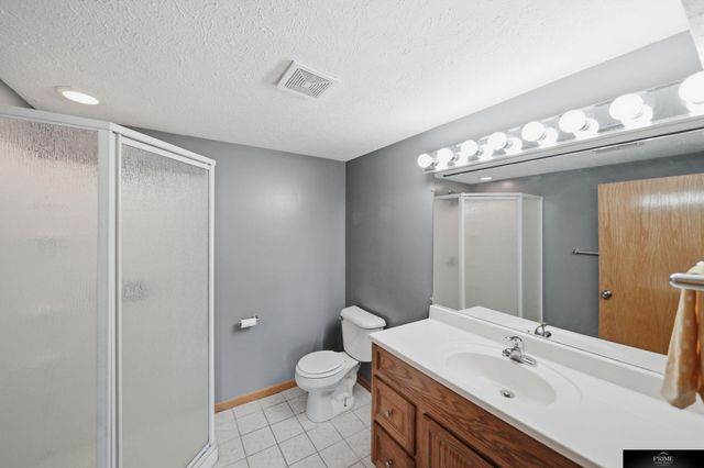 10326 Newport Avenue, Omaha, NE 68122