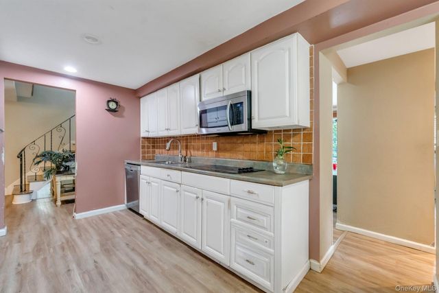 22 Cornelia Lane, Lake Grove, NY 11755