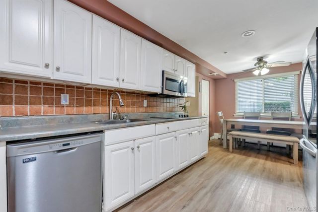 22 Cornelia Lane, Lake Grove, NY 11755