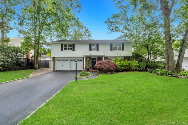 22 Cornelia Lane, Lake Grove, NY 11755
