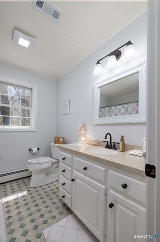 29 Chestnut Hill Road, Hebron, CT 06248