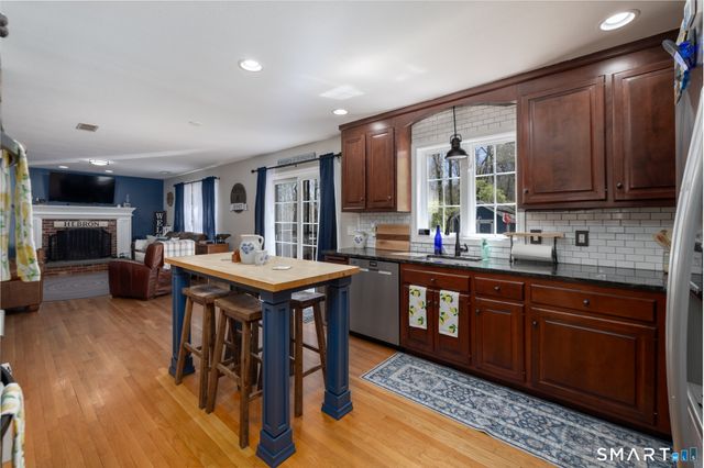 29 Chestnut Hill Road, Hebron, CT 06248