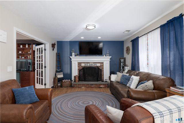 29 Chestnut Hill Road, Hebron, CT 06248