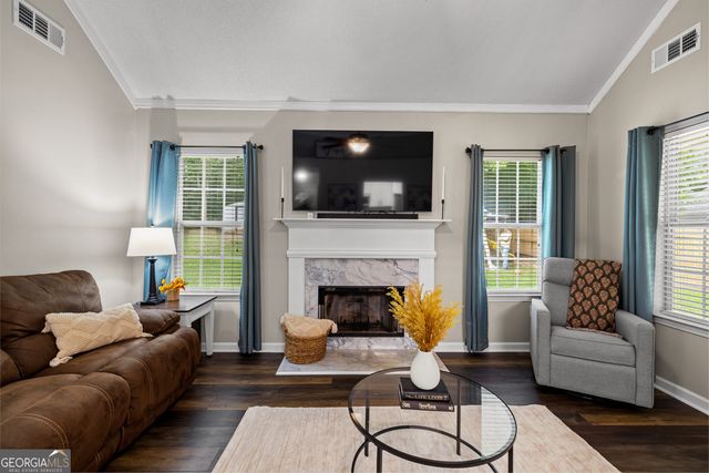 55 Bretts Point, Sharpsburg, GA 30277