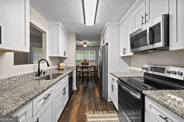55 Bretts Point, Sharpsburg, GA 30277