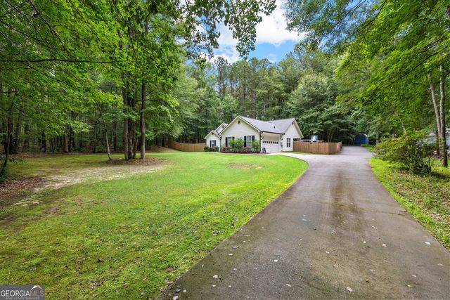 55 Bretts Point, Sharpsburg, GA 30277