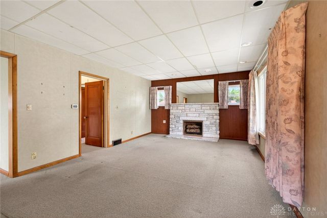 37 Hawthorne Drive, Fairborn, OH 45324