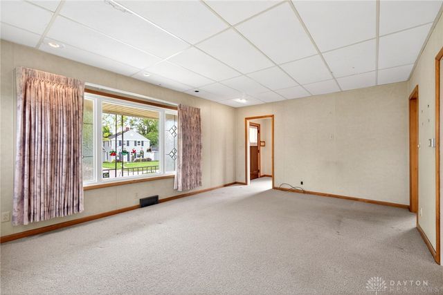 37 Hawthorne Drive, Fairborn, OH 45324